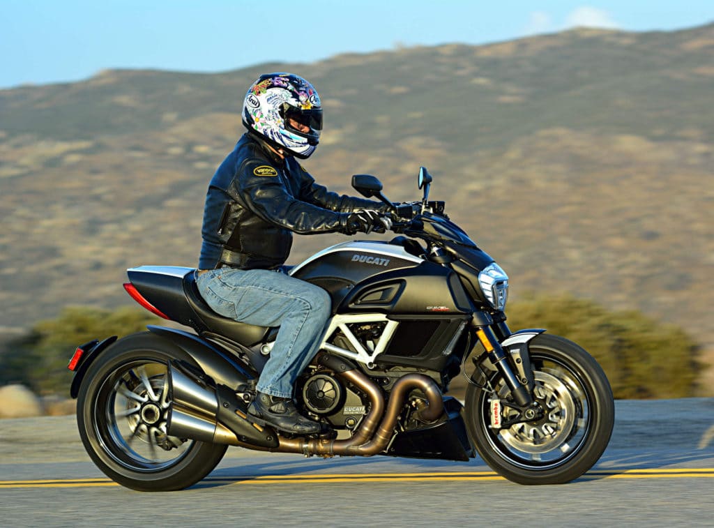 Ducati Diavel - обзор мотоцикла
