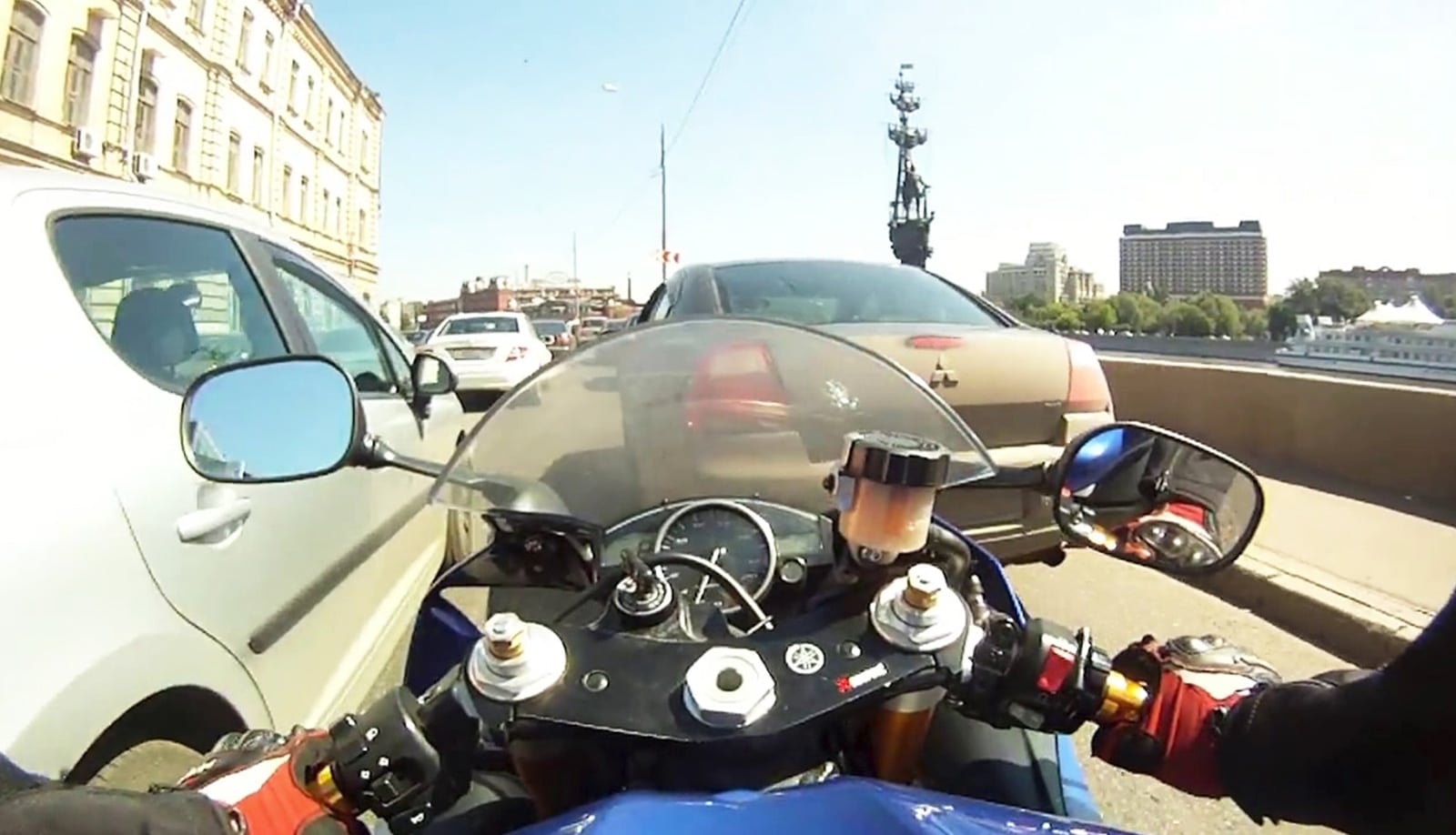 Езда на мотоцикле в городе. Искусство медленной езды в траффике